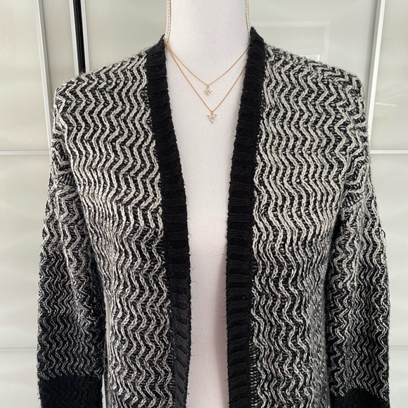 2/$30 DKNY tri-color knit cardigan 🔥 - Picture 5 of 6